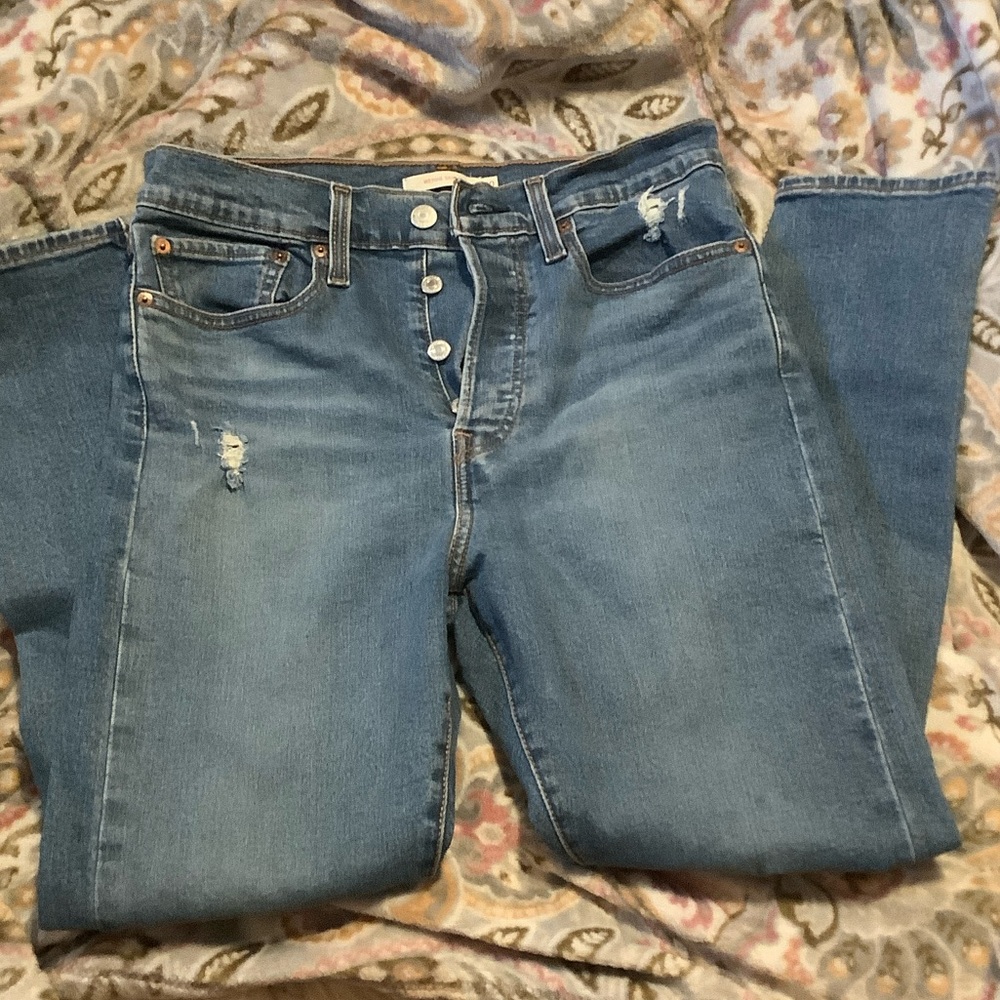 Levi's Women's High Rise Denim Jeans Wedgie skinny distressed size 30 button fly